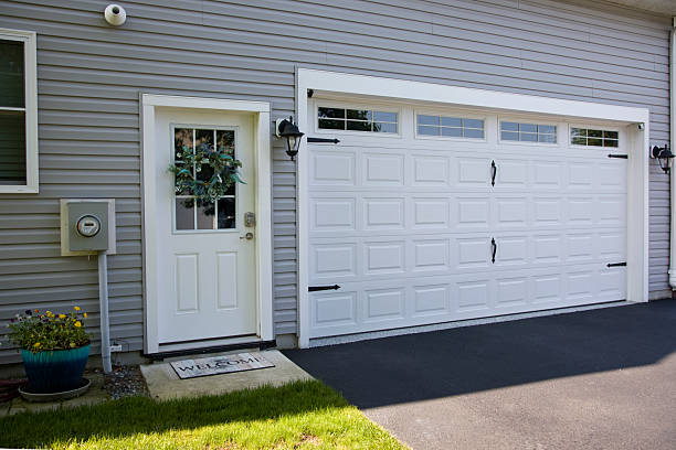 24/7 Emergency Garage Door Panel Replacement experts in Cherokee County County, NC
